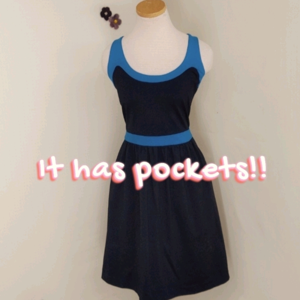 Peacock Blue and Black Sleeveless Casual Dress